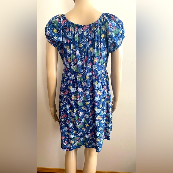 Universal Thread - Picture 3 of 3